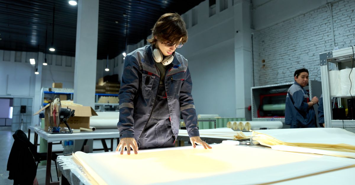 Controllo qualità dei materiali in fabbrica